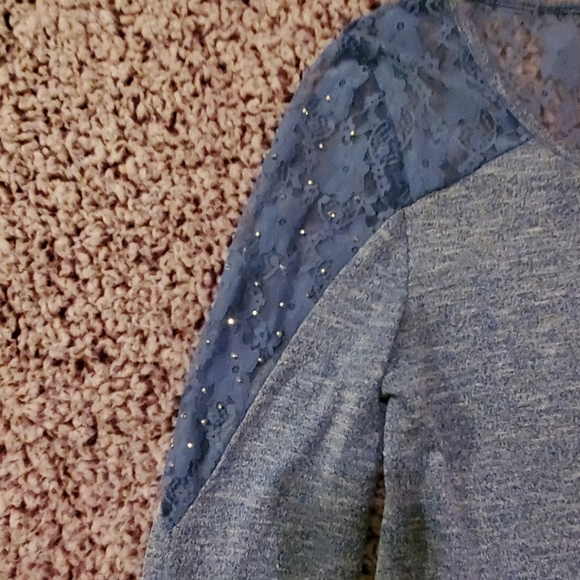 Top - Picture 3 of 8